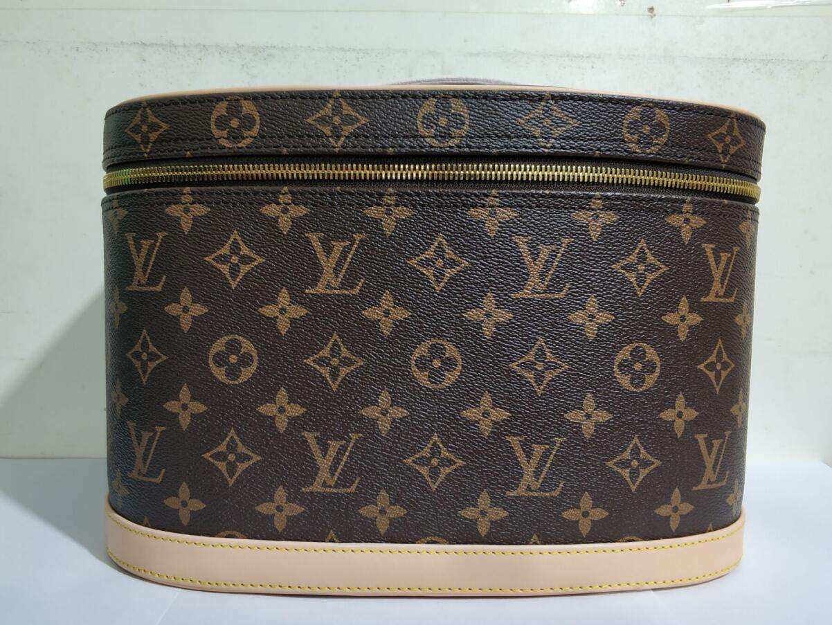 Louis Vuitton Monogram Canvas NICE Beauty Case M47280
